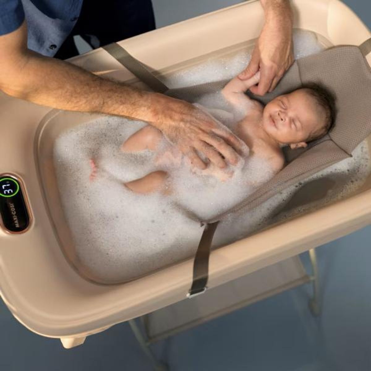 Maxi-Cosi | Indigo Plus Badebalje med Digitalt Termometer | Elegance Beige