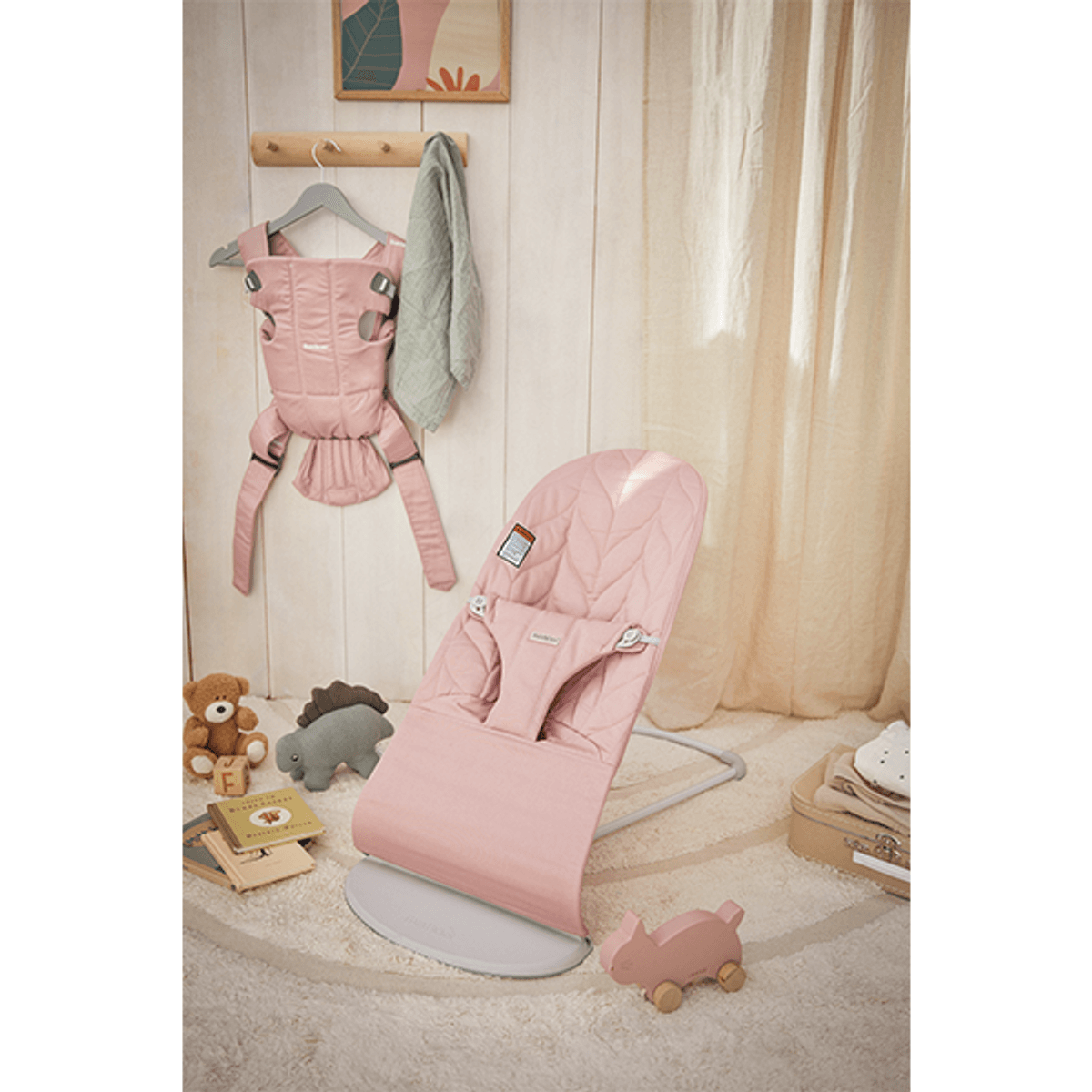 BabyBjörn | Vippestol Bliss | Vevd Petal Quilt | Antikkrosa