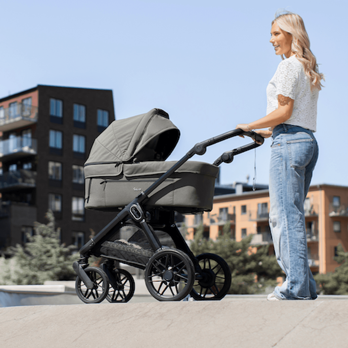 Emmaljunga 2027 | Sento Max Kombi Ergo+ | Urban Black